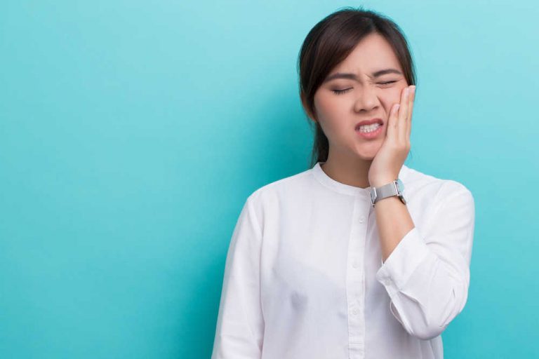 ¿Qué causa el dolor de mandíbula y como aliviarlo?