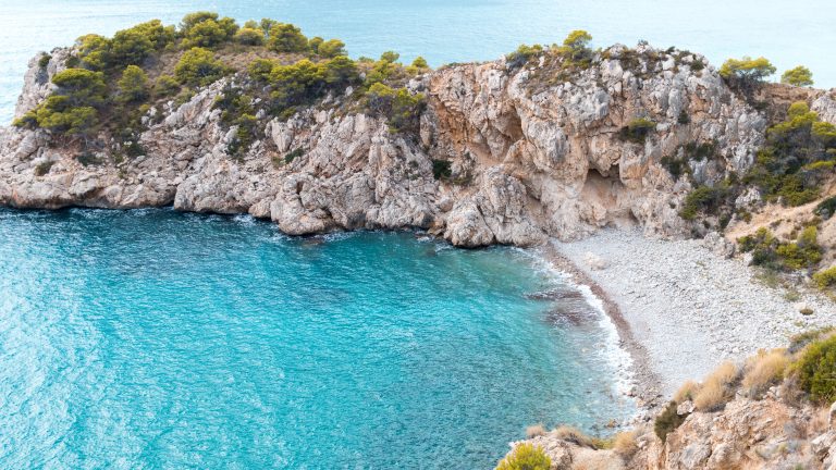 Las mejores calas para descubrir en la costa mediterránea